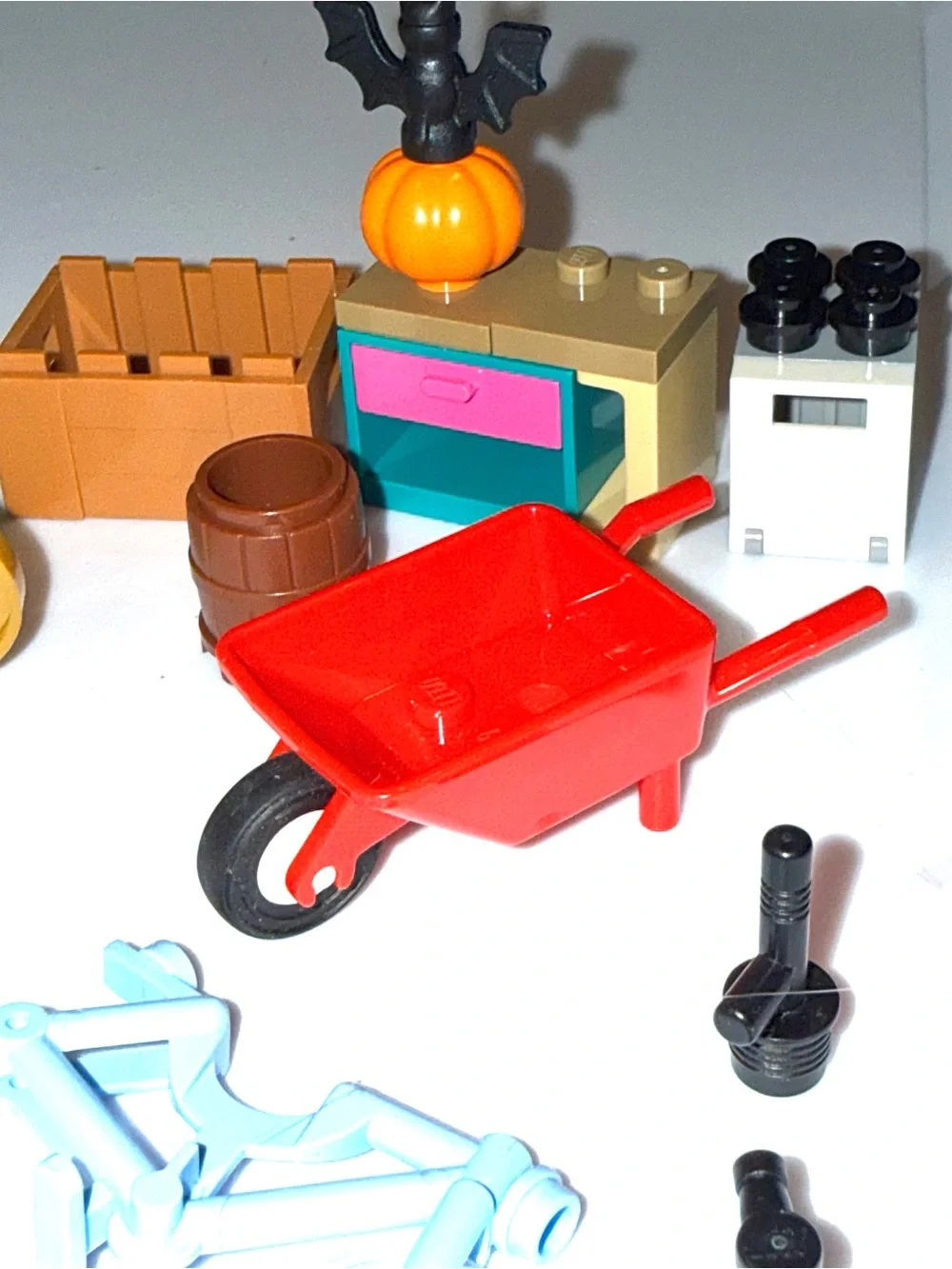 LEGO accessories pieces parts cabinets elements lot